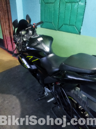 Suzuki gixxer fi sf abs new condition